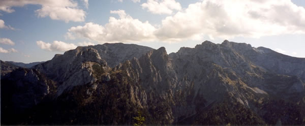 Blick vom Schönleitenschrofen auf die Hochplattengruppe